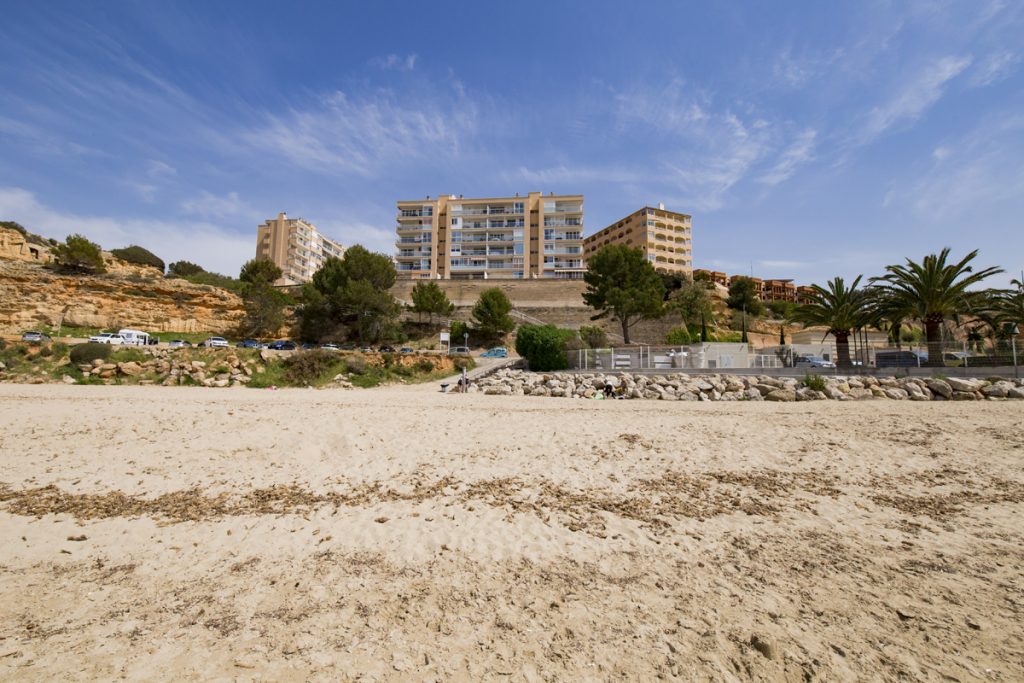 Playa El Toro - Goldfarbener Sandstrand im Südwesten von Mallorca